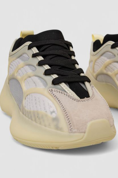 Кросівки жіночі білі